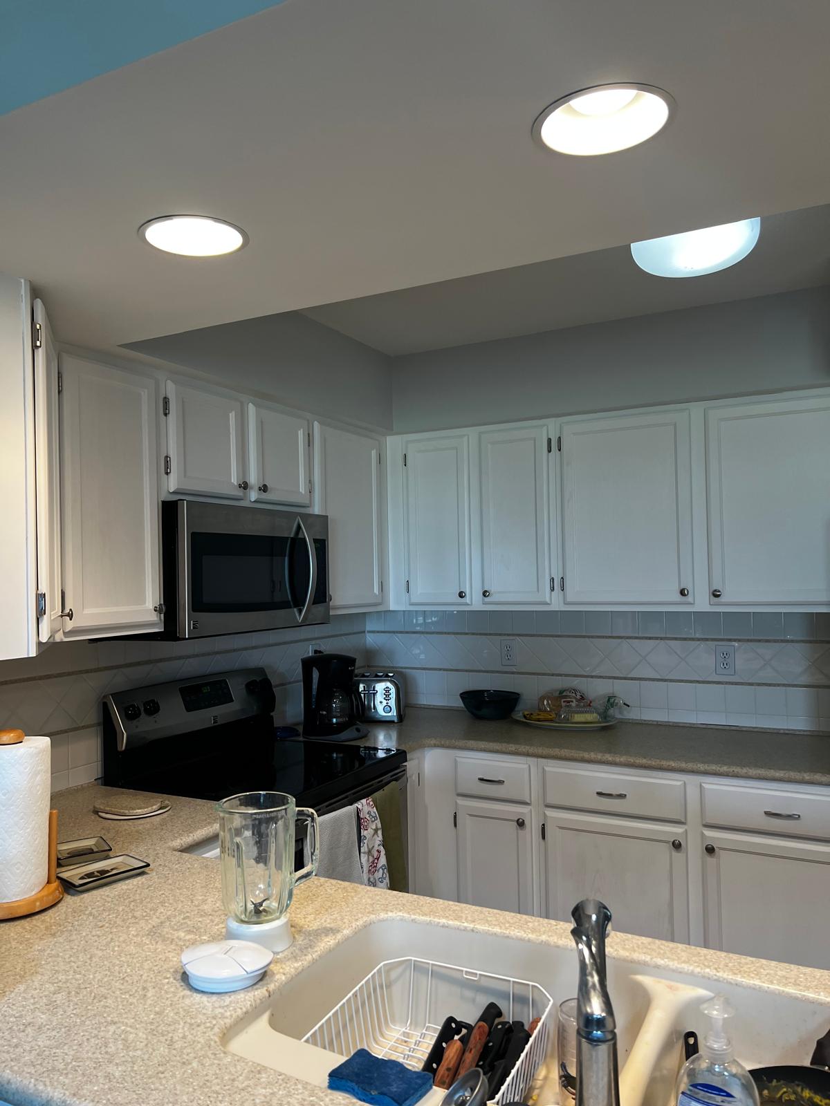 White kitchen cabinets