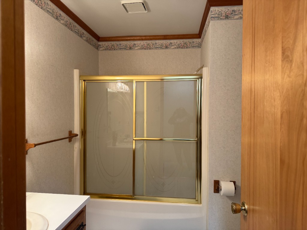 Bathroom before renovation